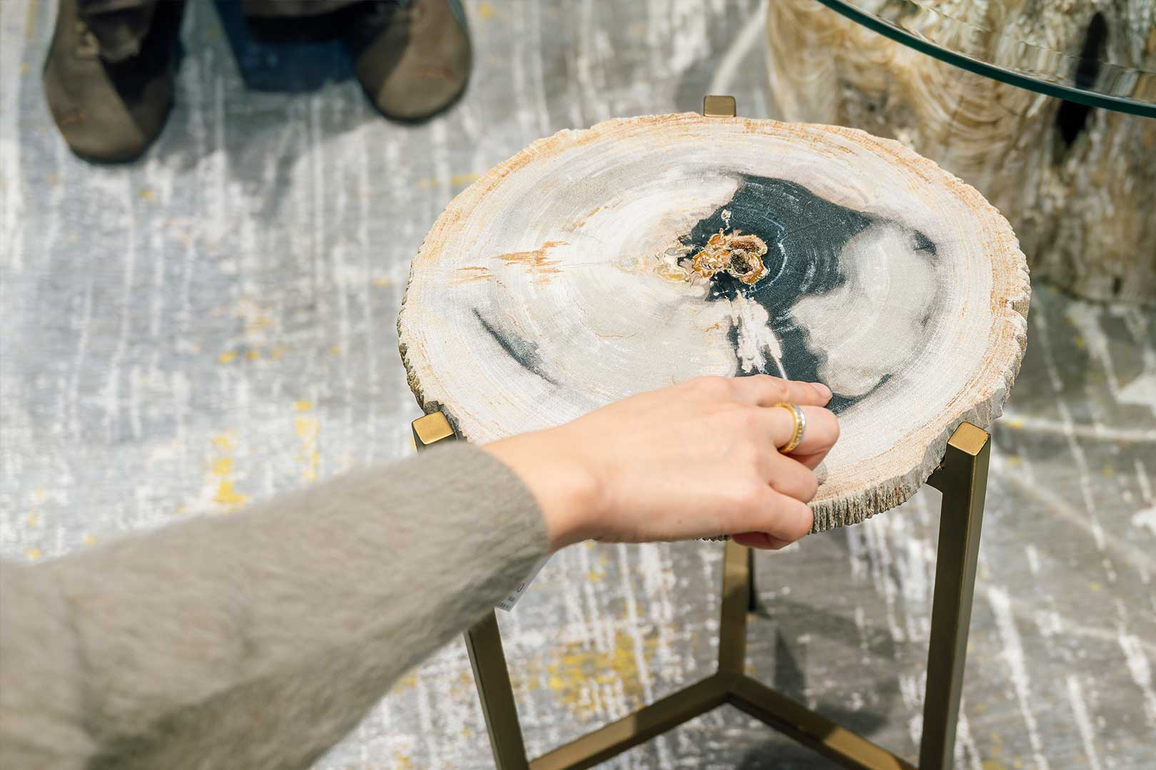 KAJA 木化石 サイドテーブル